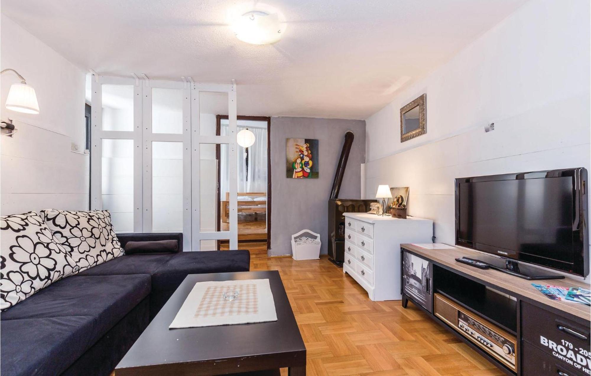 Amazing Apartment In Novi Vinodolski With Wifi Экстерьер фото