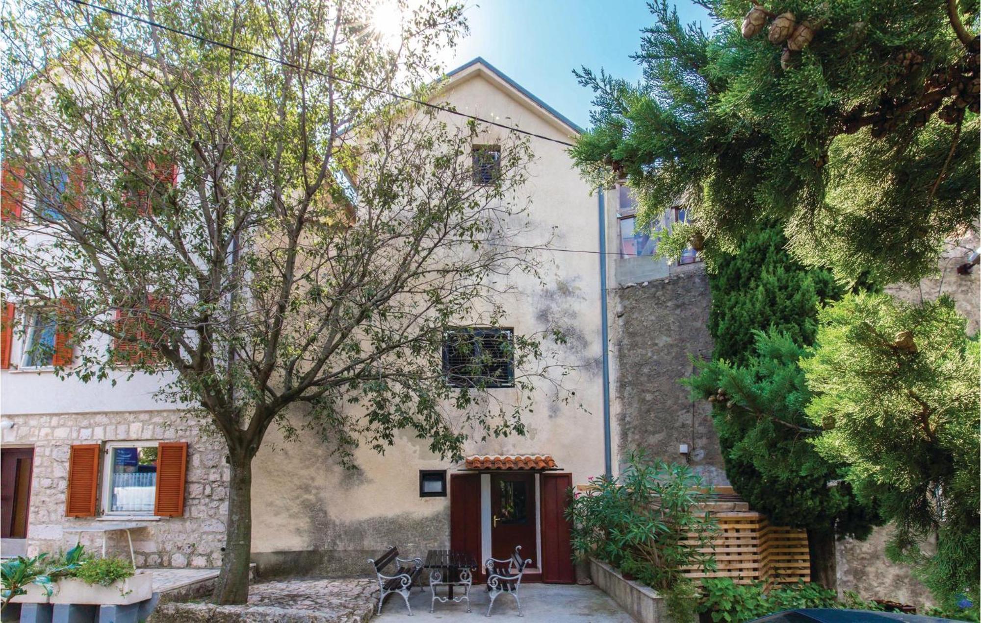 Amazing Apartment In Novi Vinodolski With Wifi Экстерьер фото
